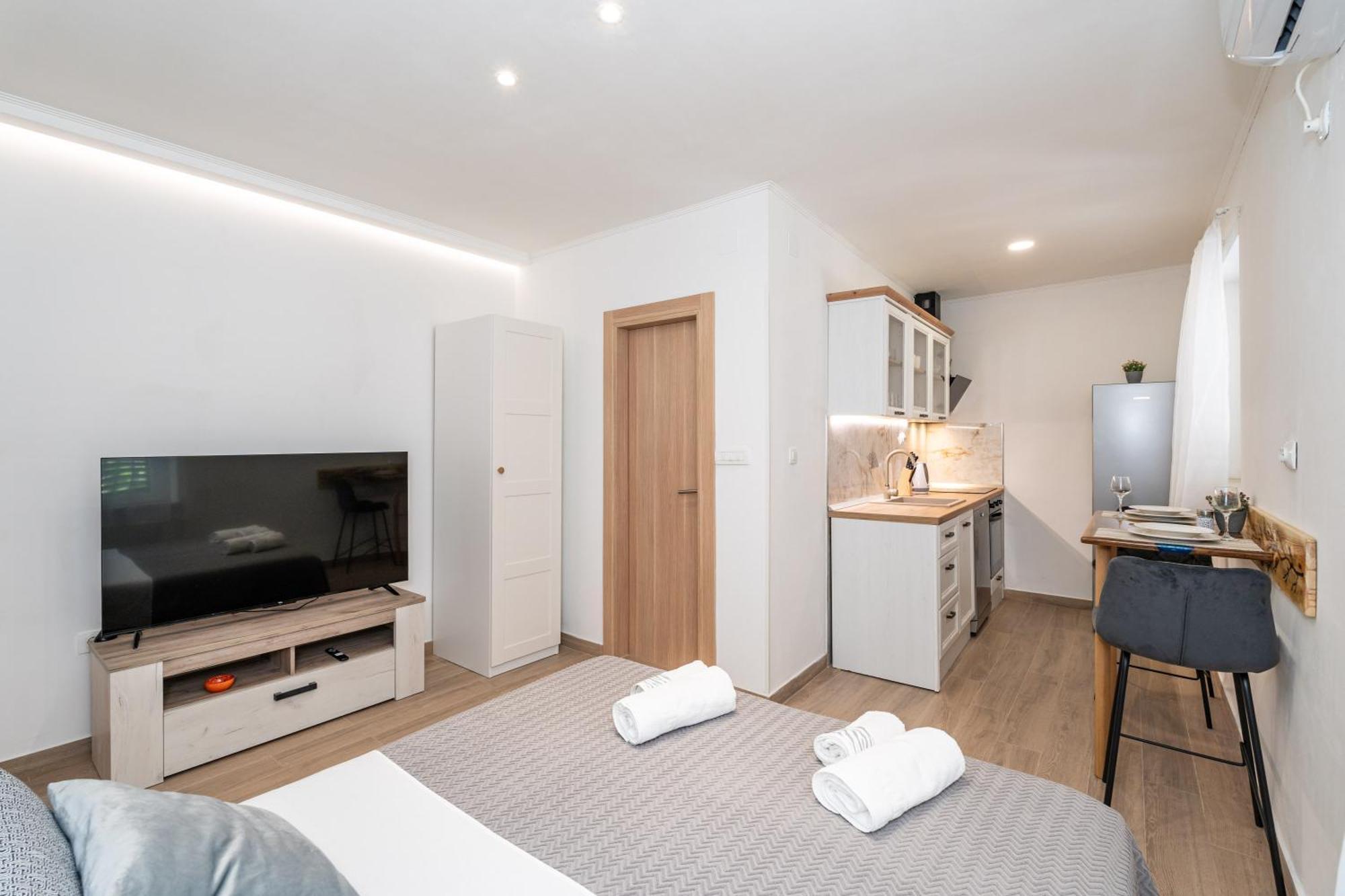 Anmarie With Free Parking Apartment Dubrovnik Room photo